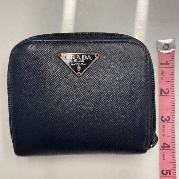 Prada Saffiano Leather zip around wallet with Silver detailing - Picture 4 of 5